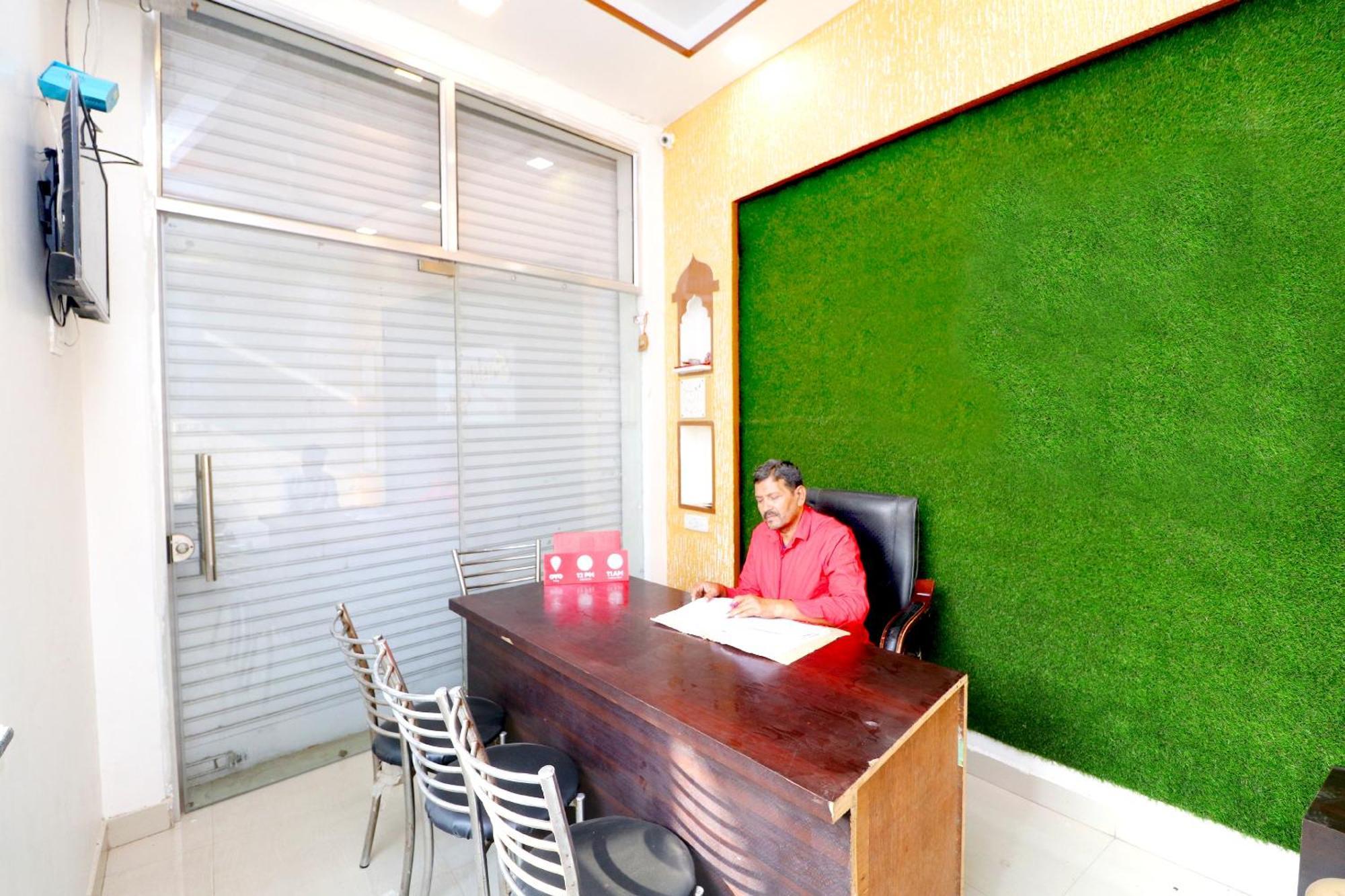 Hotel O Pushp Vatika Bhiwani Exterior foto