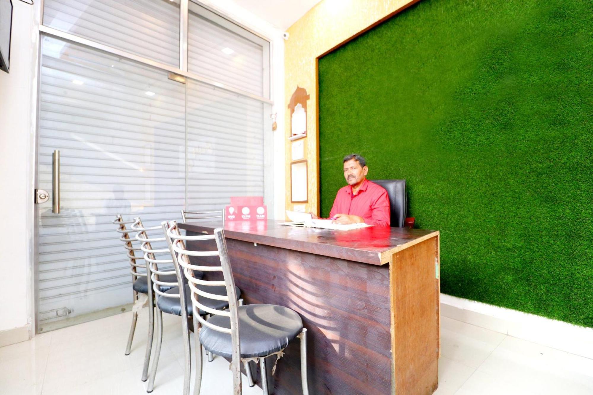 Hotel O Pushp Vatika Bhiwani Exterior foto