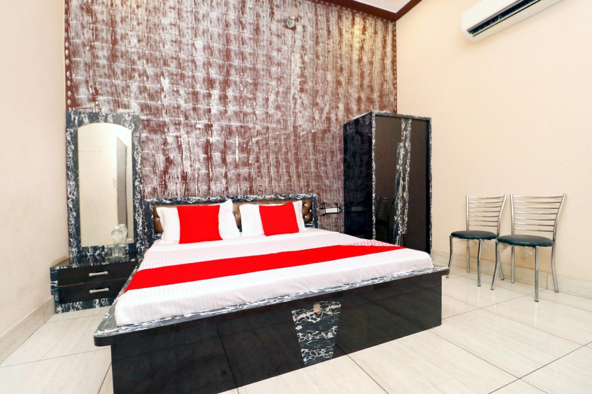 Hotel O Pushp Vatika Bhiwani Exterior foto